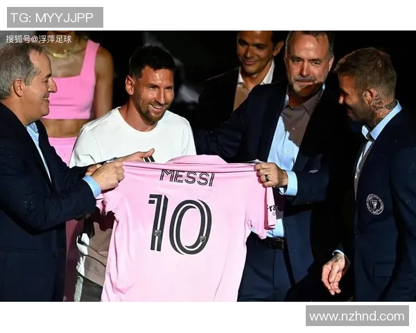 巴塞罗那发布2021转会名单：梅西领衔，多名国际球星加盟队伍