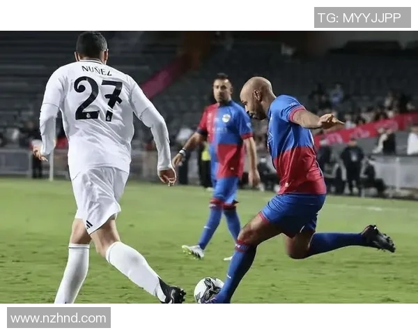 塞维利亚客场大胜瓦伦西亚，积分榜上紧追皇家马德里